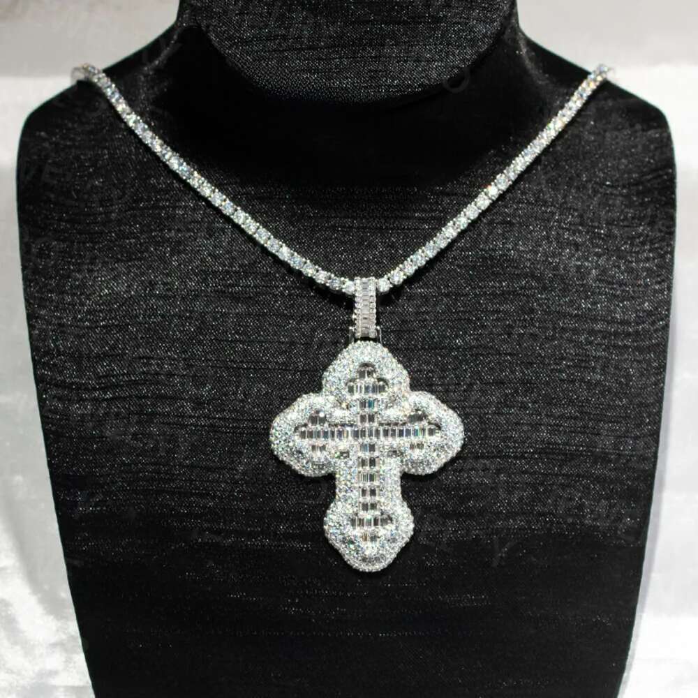 Christmas Gift Hiphop Iced Out Baguette & Round VVS Moissanite Cross Pendant And Chain Necklace For Men Jewelry