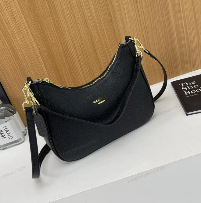 Designer Armrest Small Handbags Backpack Soft Teri Hobo Crescent Ladies Baguette Chain Croissant Bags Pink Wallet