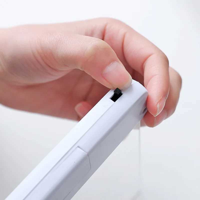 LED Wireless Book Lamp Dormitory Night Reading Eye Protection AAA Battery LED 17cm Portable Table Lamp for Bedroom M251120