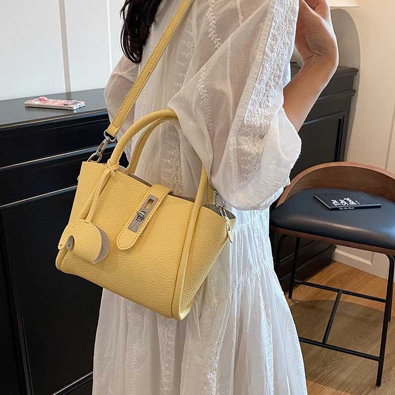 Fi Design Wen Bucket Bag Brand Trendy Basket Bag Versatile Simple Solid Color Texture Wens Bag Shoder Crossbody Bag Y251120