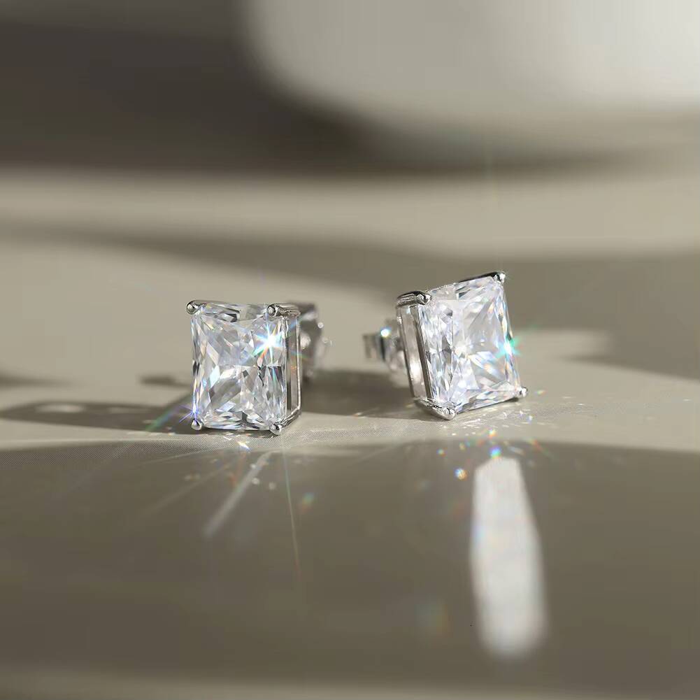 BSMOE06 RINNTIN Emerald Radiant Cut Moissanite Earrings 925 Sterling Silver 14k Gold Plated Moissanite Earrings for Women Men