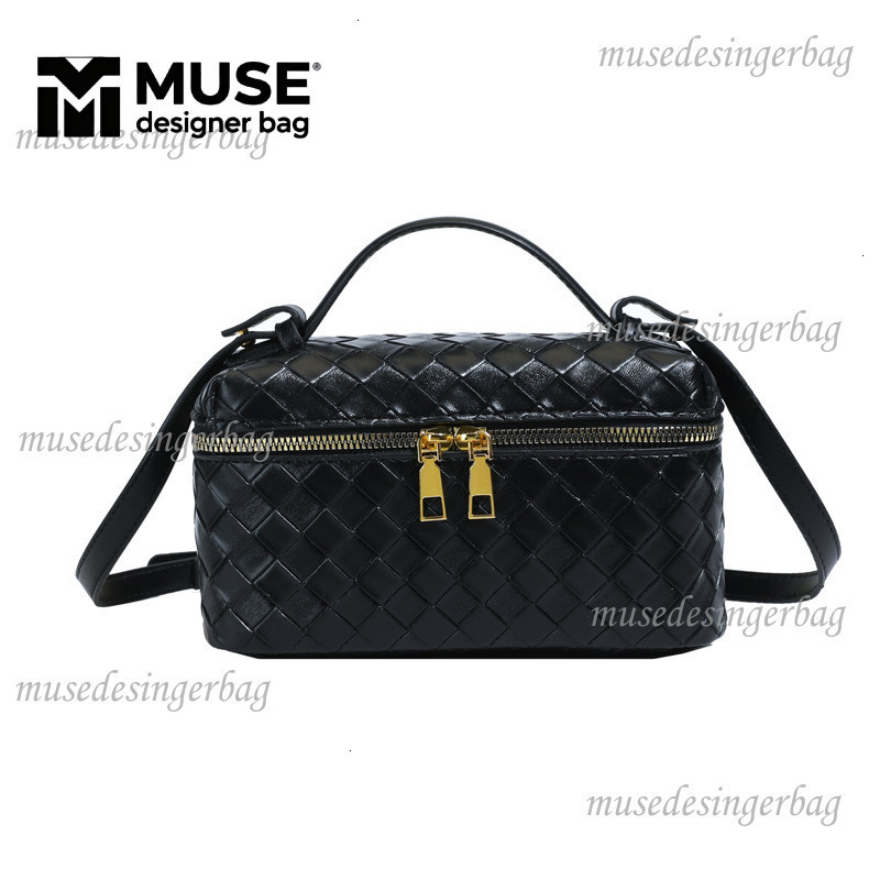 Luxury Brand Designer Bag 2025 Free Shipping High-End Stylish Small Hand Bag for Women New Cosmetic Bag Designer Woven Handmade Purse Single Shoulder 