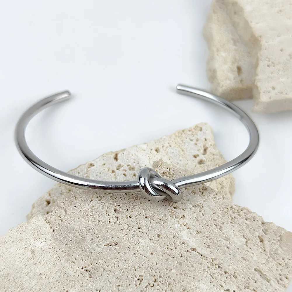 Simple knot bracelet womens open cuff bracelet stainless steel adjustable knot bracelet fashionable jewelry Valentines Day giftT250420