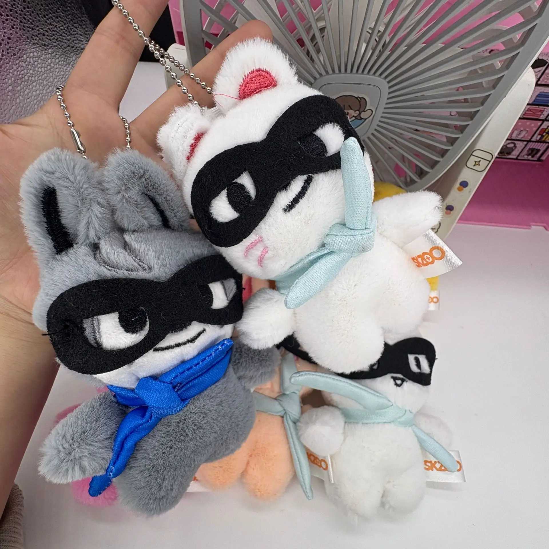 New Stray Children Anime Flash Same Doll Keychain Pendant Plush Toy SKZOO Han Zhicheng Li Long Pays Dwaekki Holiday Gift G251120