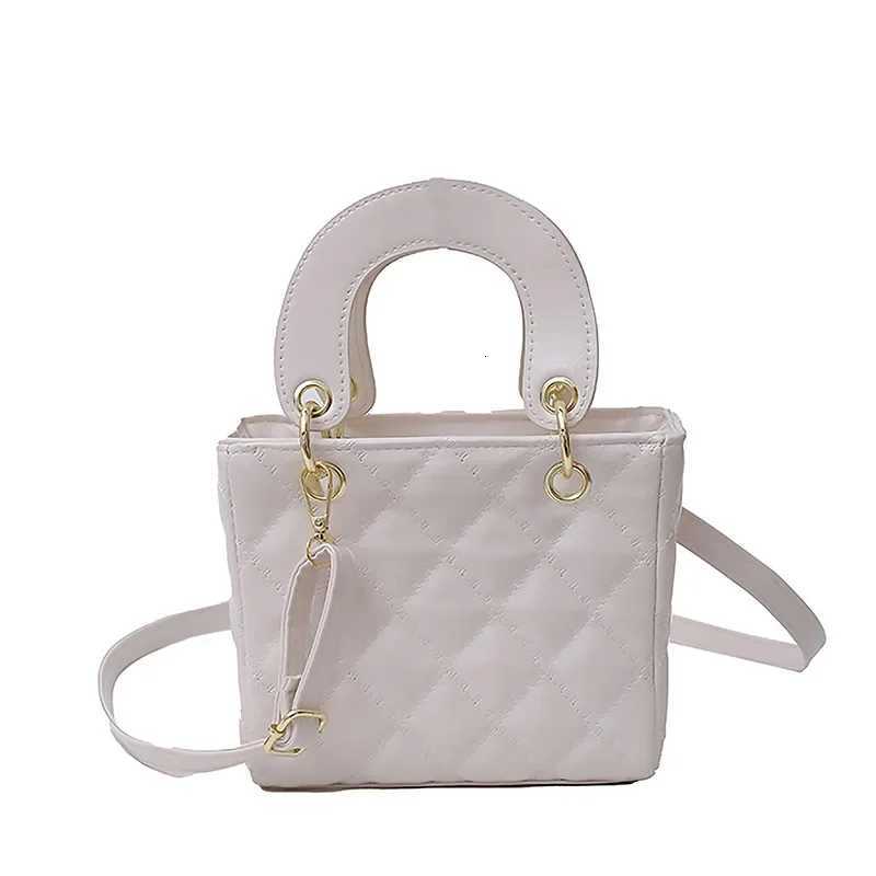 Fiable Simple Wens Handbag 2025 New Diamd Grid Small Fragrance Style Crossbody Bag Lady Di Bag Soft PU Material Y251120