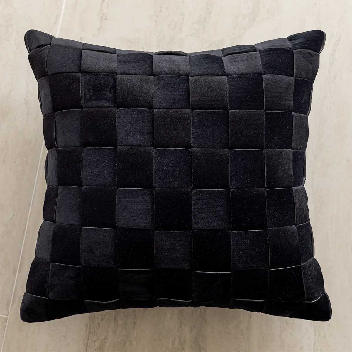 Pillow Case 2024 Black Light Luxury Cushion Cover High End Plaid Woven case Modern Minimst Living Room Decoration with cases C251120