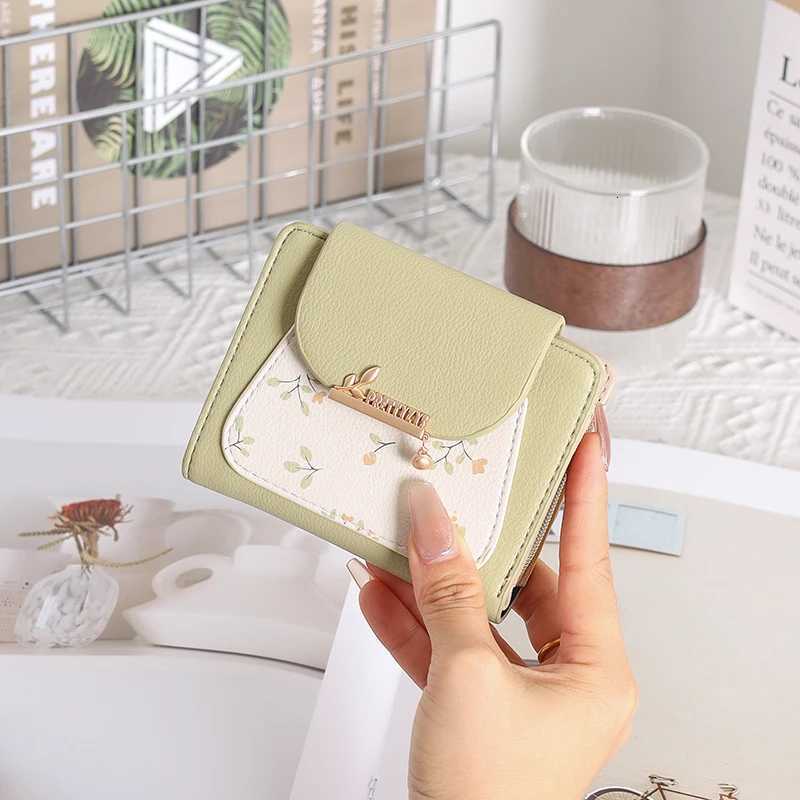 New printed womens short wallet Korean version PU leather multi-slot folding student coin purse multi-functional fashionabW251120