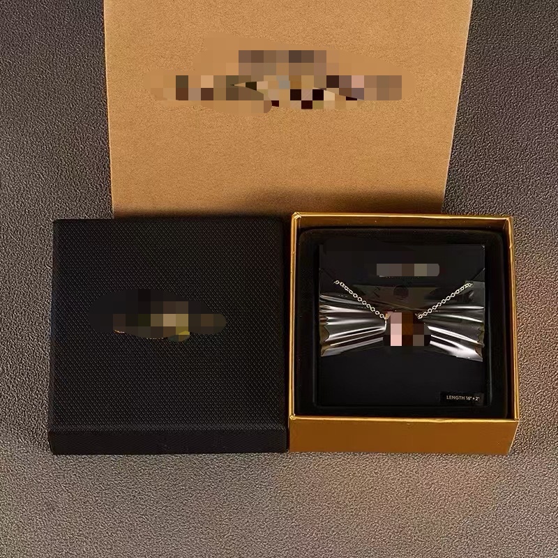 Designer coach Pendant Necklaces Womens Jewelry for Man Gold Silver S925 Wedding Engagement Gifts Fashion Jewelry necklace nana