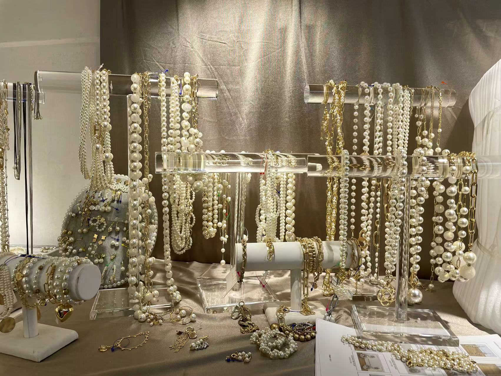 Customized products Sterling silver jewelry moissanite Ring Necklace Earring Bracelet belt watch production time 8 days transportation time 13 days 666