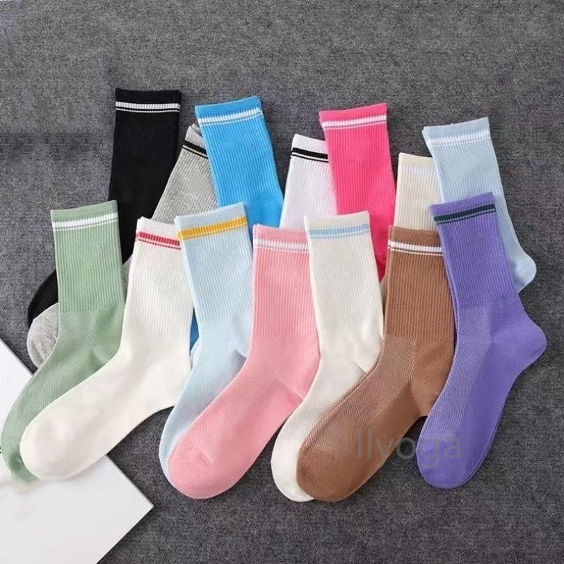 Yoga Socks Womens Cotton Medium Tube Sports Socks Four Seasons Comfy Cushioning Classic Academic Style Stretchy Sweat-wicking Sock