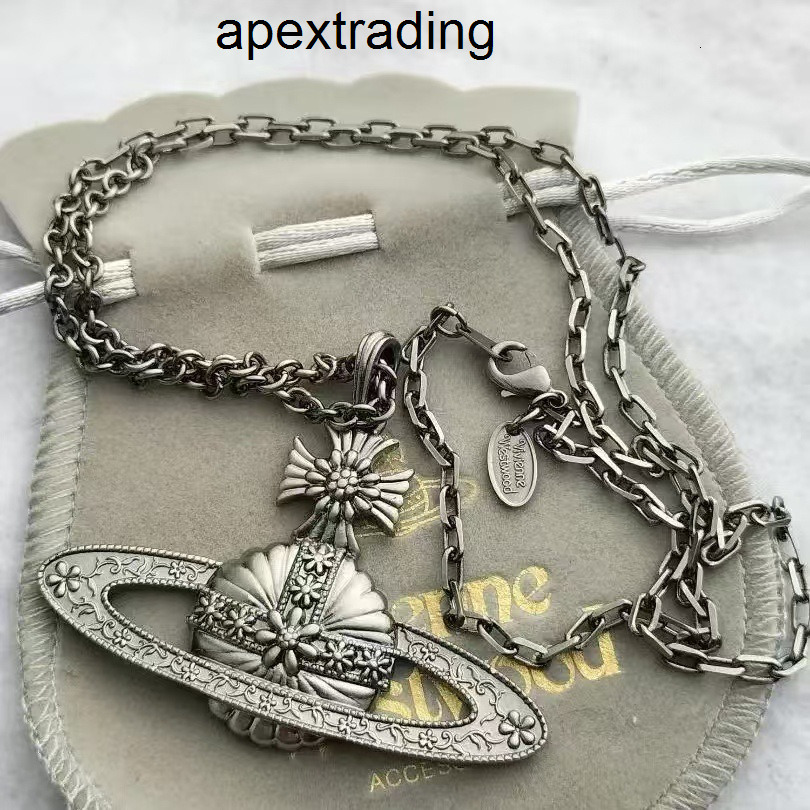 Designer Wests Woods Queen Dowagers Celebrity Internet Famous Carved Saturn Pendant Necklace Hiphop Punk Sty viviane Vivienme viviennen viviennely west wood K804