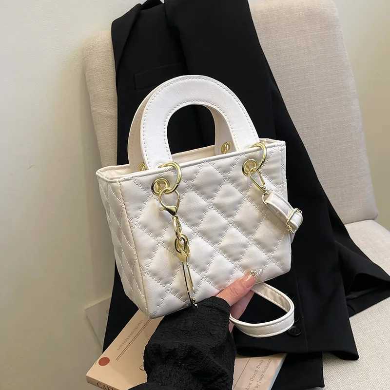 Fiable Simple Wens Handbag 2025 New Diamd Grid Small Fragrance Style Crossbody Bag Lady Di Bag Soft PU Material Y251120