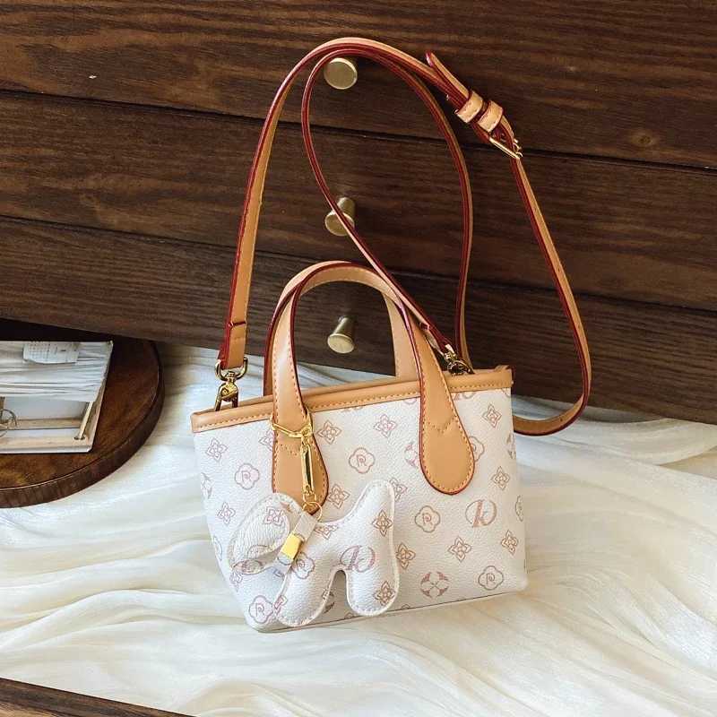 Versatile Ladies Leather Messenger Bag Adjustable Crossbody Shoder Handbag For Daily Essentials Y251120