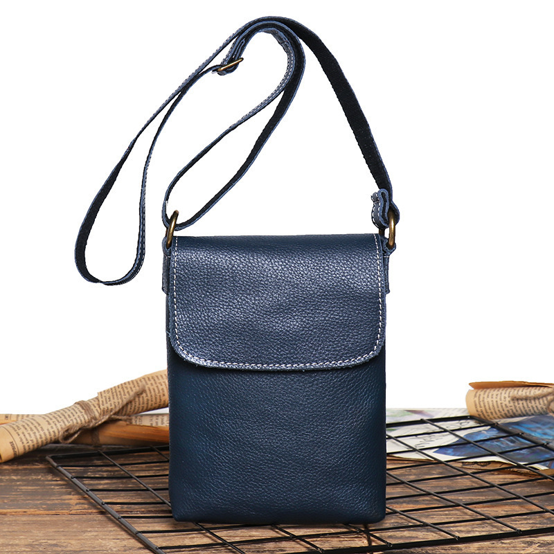 Retro Flip Black Small Shoulder Bag for Men Genuine Leather Sling Crossbody Bags Minority Man Simple Mobile Phone Bag 241128