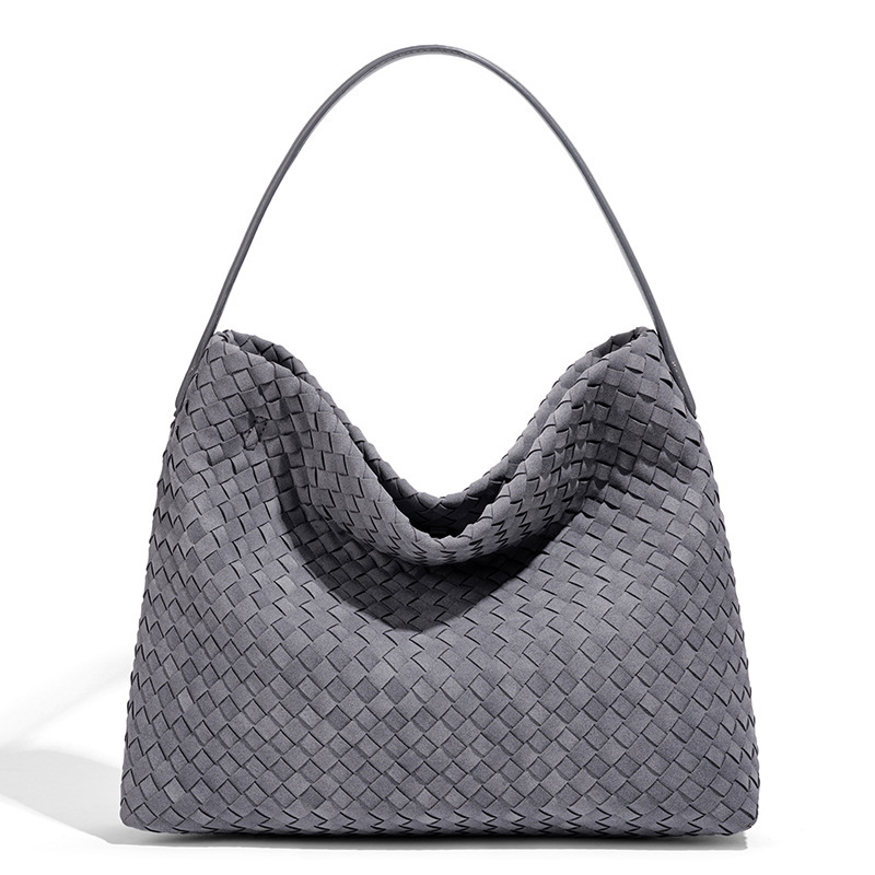 Large capacity women's woven shoulder bag fashionable and versatile daily commuting handbag underarm bag retro matte crossbody bag