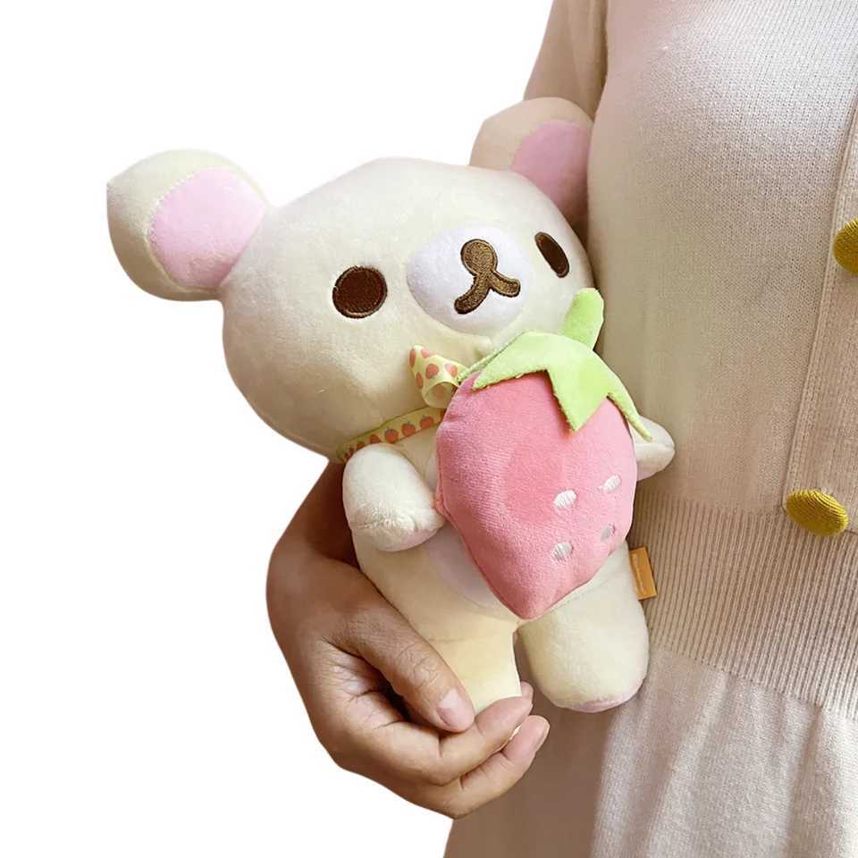 New Strawberry Rilakkuma Plush Doll Kawaii Anime Brown Bear Pelcuhe Stuffed Cute Couple Toy Girl Like Gifts G251120