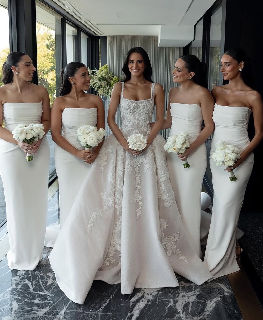 Fashion Wedding Dresses Appliques Bridal Gowns Spaghetti Straps Pearls A Line Princess Sleeveless Customized Vestidos De Novia Plus Size