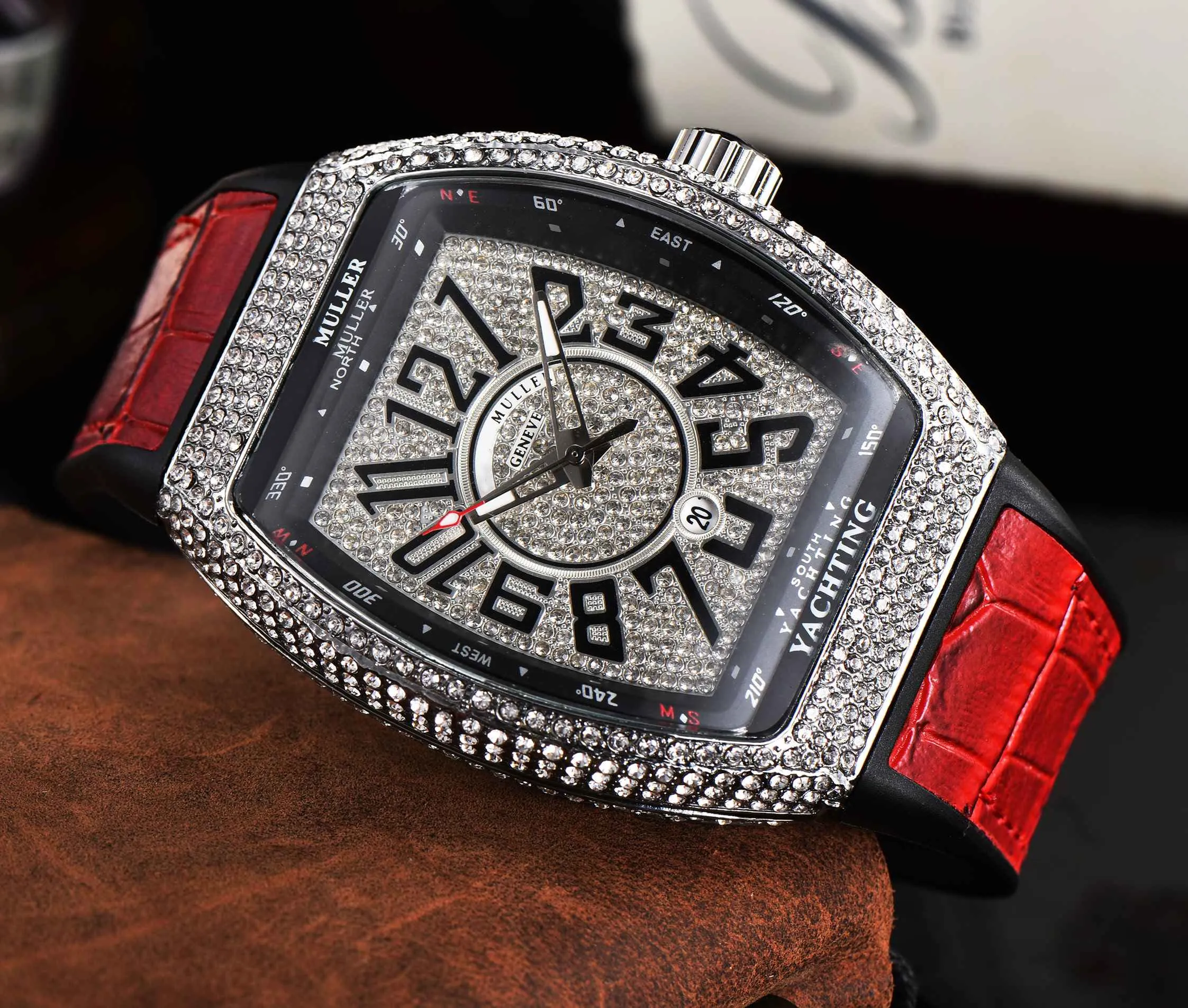 Full Diamond Series Luxury Surface Digital Designer Watch Advanced Mens Watches Function Quarz Chronograph Watch