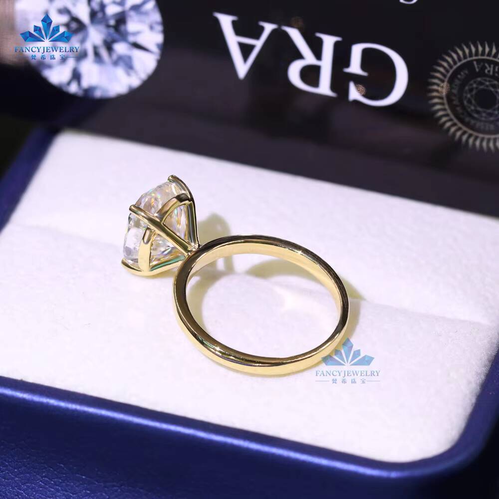Unisex 811mm Oval Cut Moissanite Gemstone Rings 14K Gold Claw Setting Ring for Engagement and Weddings