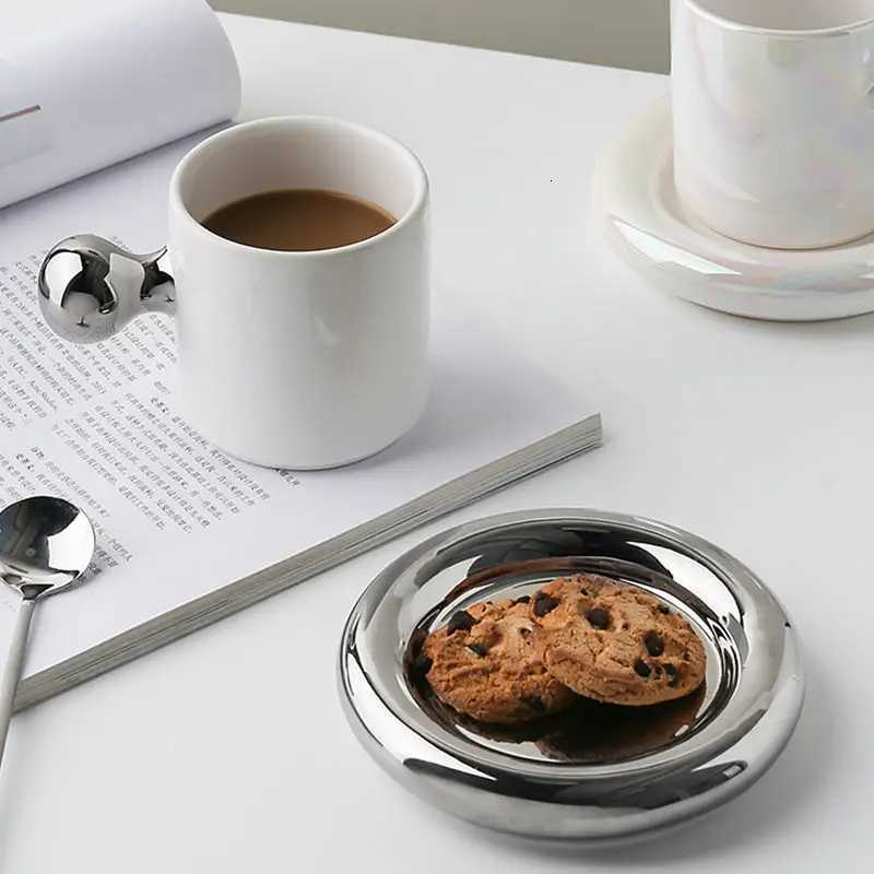 New INS Electroplated Silver Coffee Mugs With Saucer Tea Cup Water Drinking Cups Dessert Dish Breakfast Milk Mug With Tray T260428