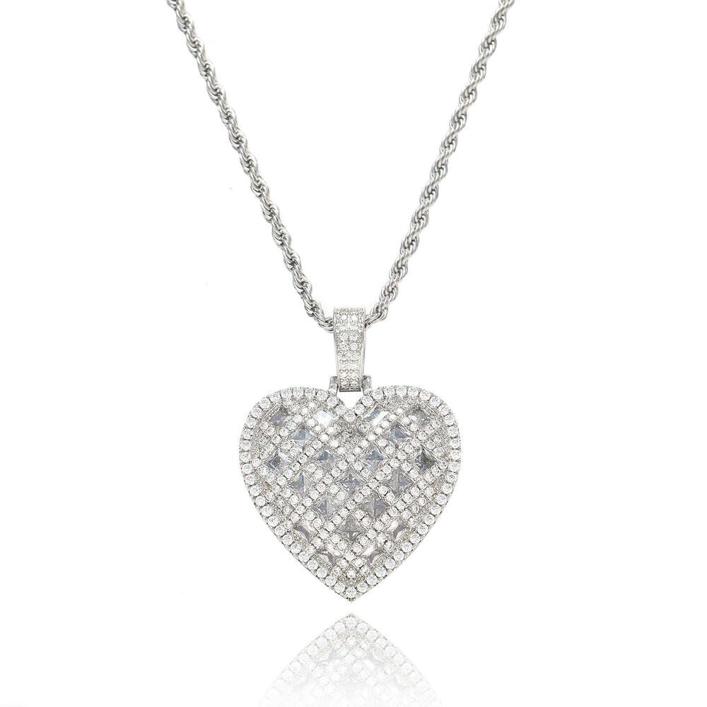 Luxury designer Ice out VVS Moissanite pendant necklace, Hip Hop men women heart pendant free shipping