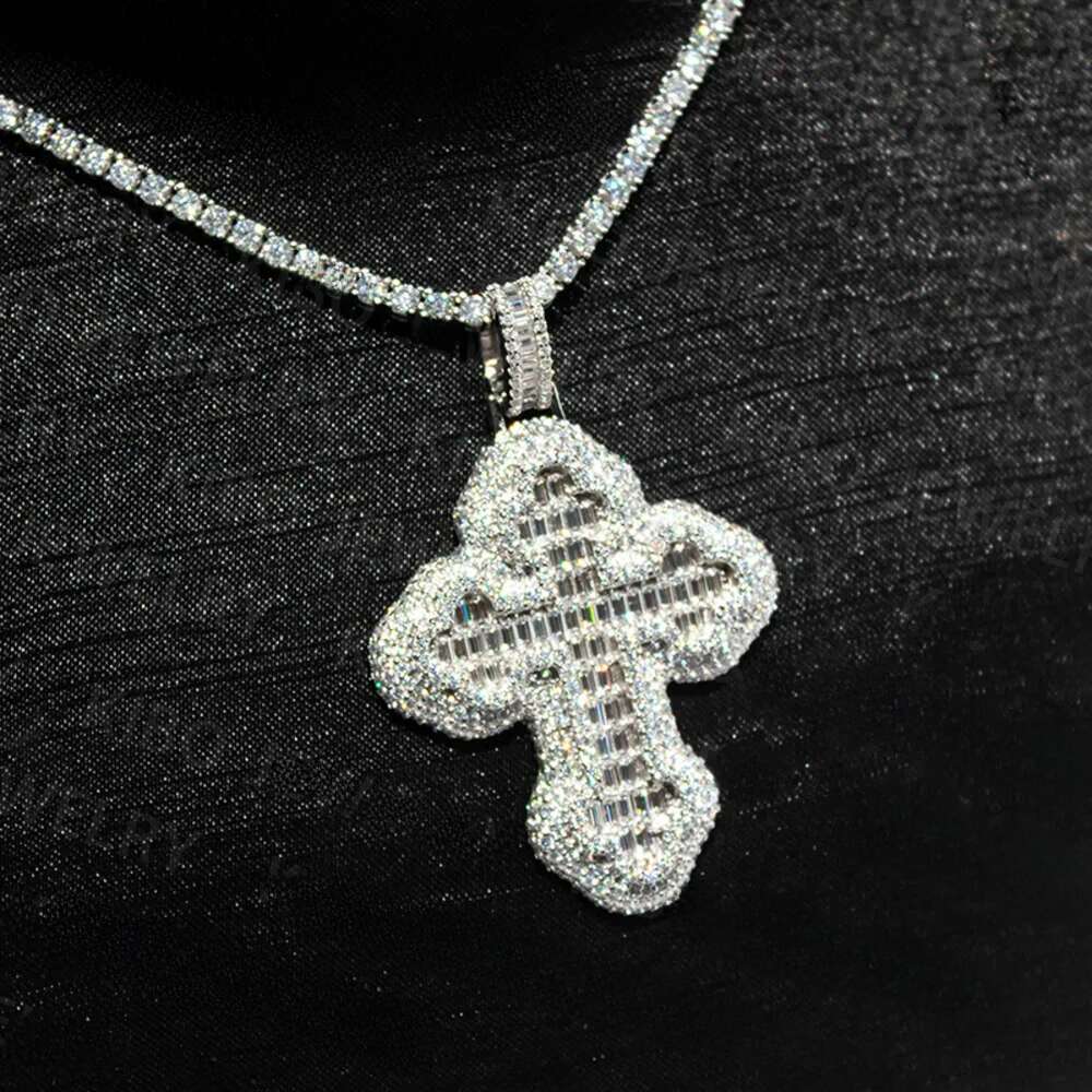 Christmas Gift Hiphop Iced Out Baguette & Round VVS Moissanite Cross Pendant And Chain Necklace For Men Jewelry