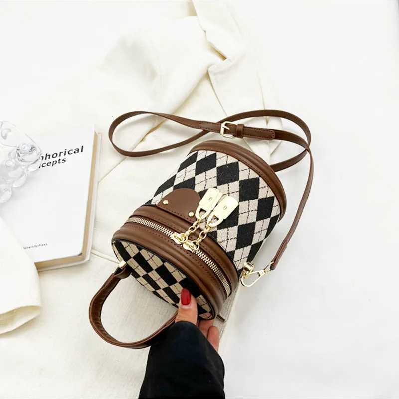 Wens Bag for Wen Fi Luxury Designer Zipper Small Handbags For Wen Leather Bucket Shoder Bag 2024 New Trend Pendant Y251120