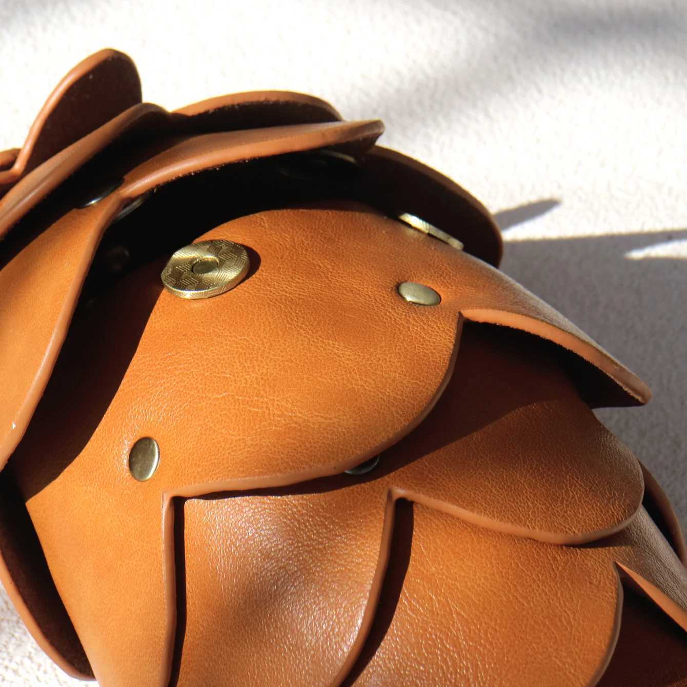 Designer ning cluh Bag Purses and handbag Wens bag Cluh purse cute funny shape banquet bag brown Y251120