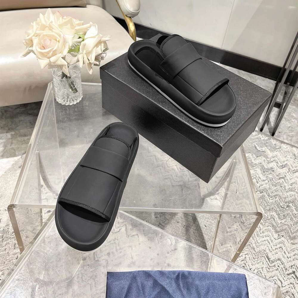 Men Size38-46 Genuine Leather Slippers Flat Platform Summer Slides Beach Flats Leisure Designer Shoes atillas De Hombre