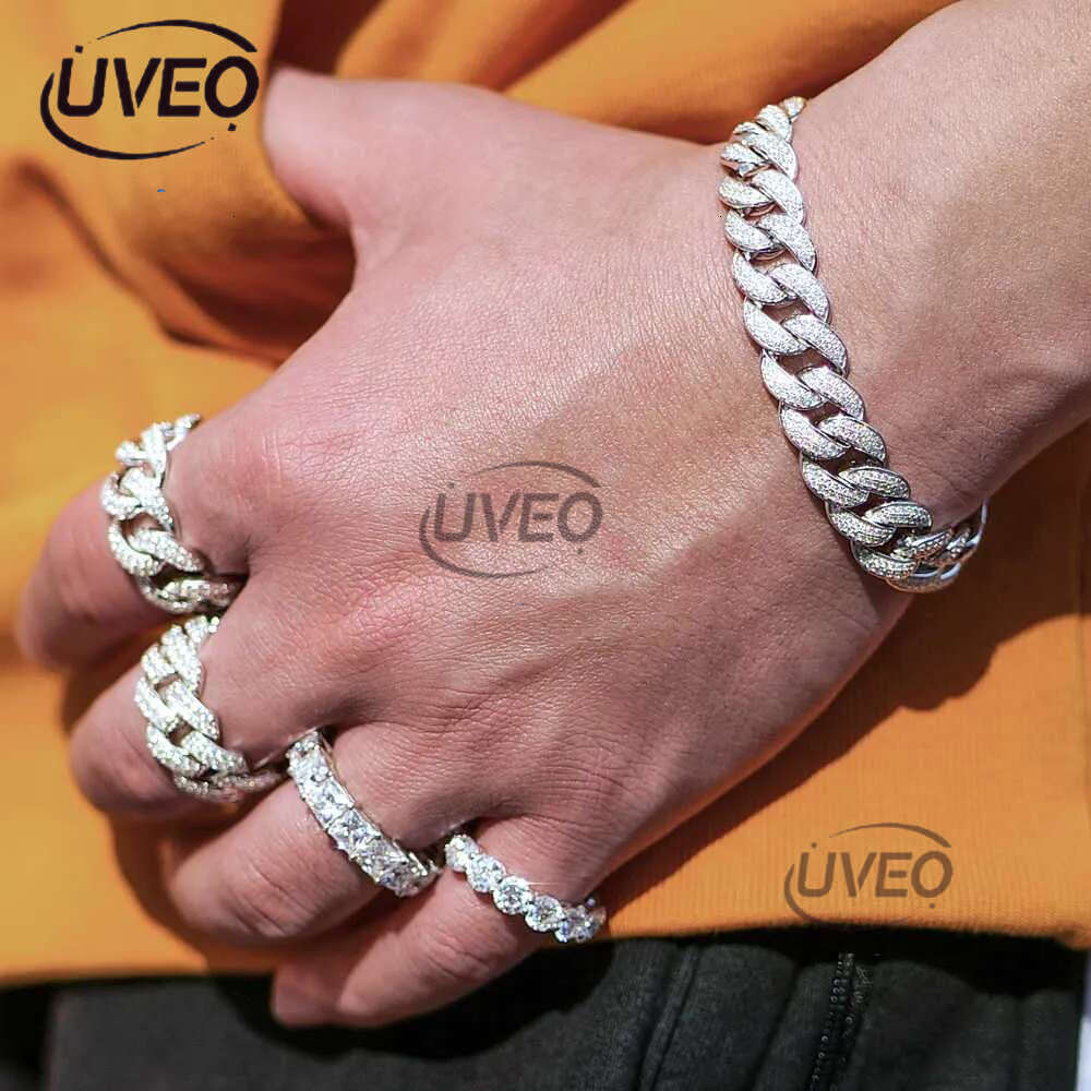 Yue Gem Custom Men Hip Hop Gold Plated Sterg Sier Vvs Dia Moissanite Iced Out k Cuban Ring Free delivery