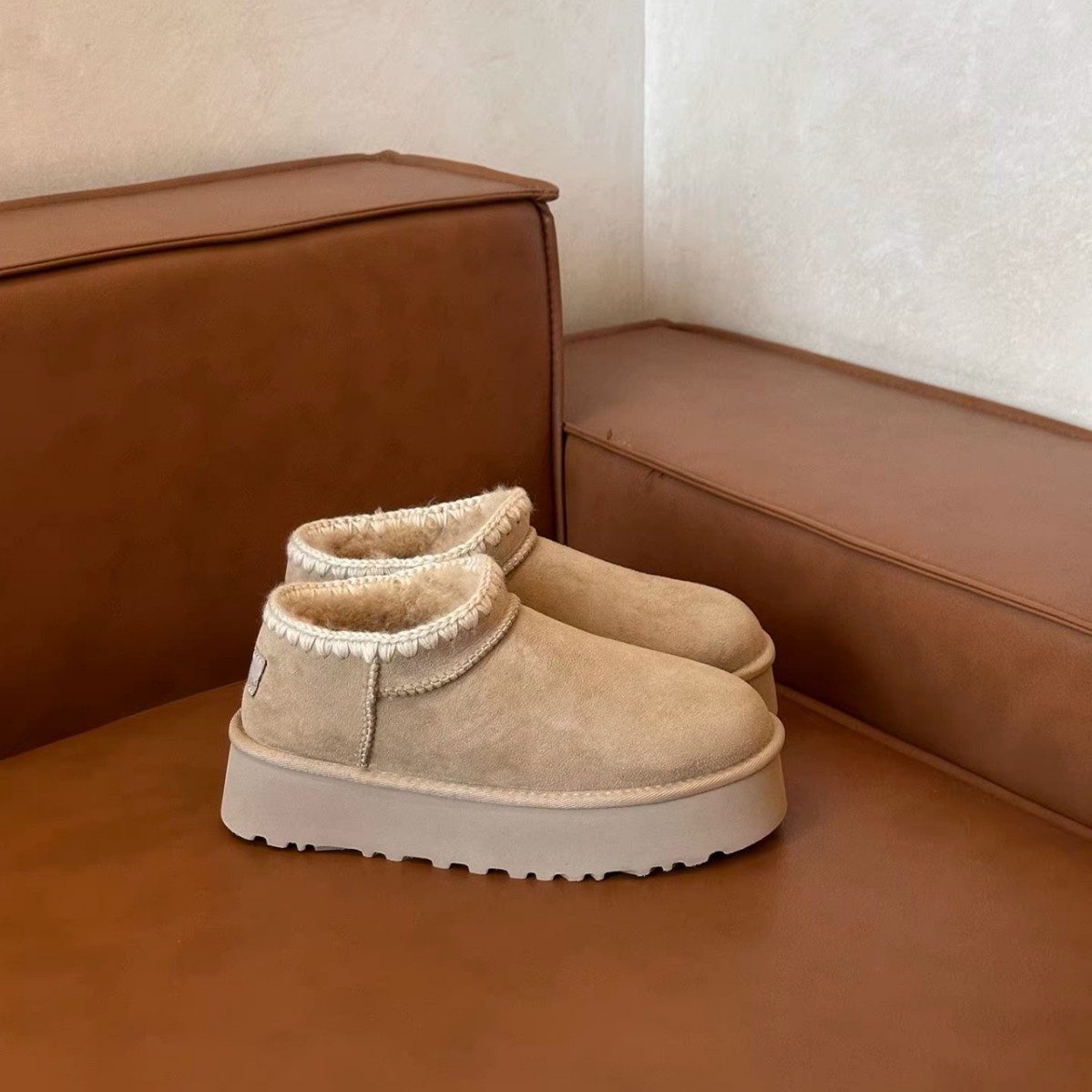 New free shipping designer boots for womens snow boots beige brown Thickened Fleece Lined Winter Boots with Thick Soles and Woven Short Calf Design