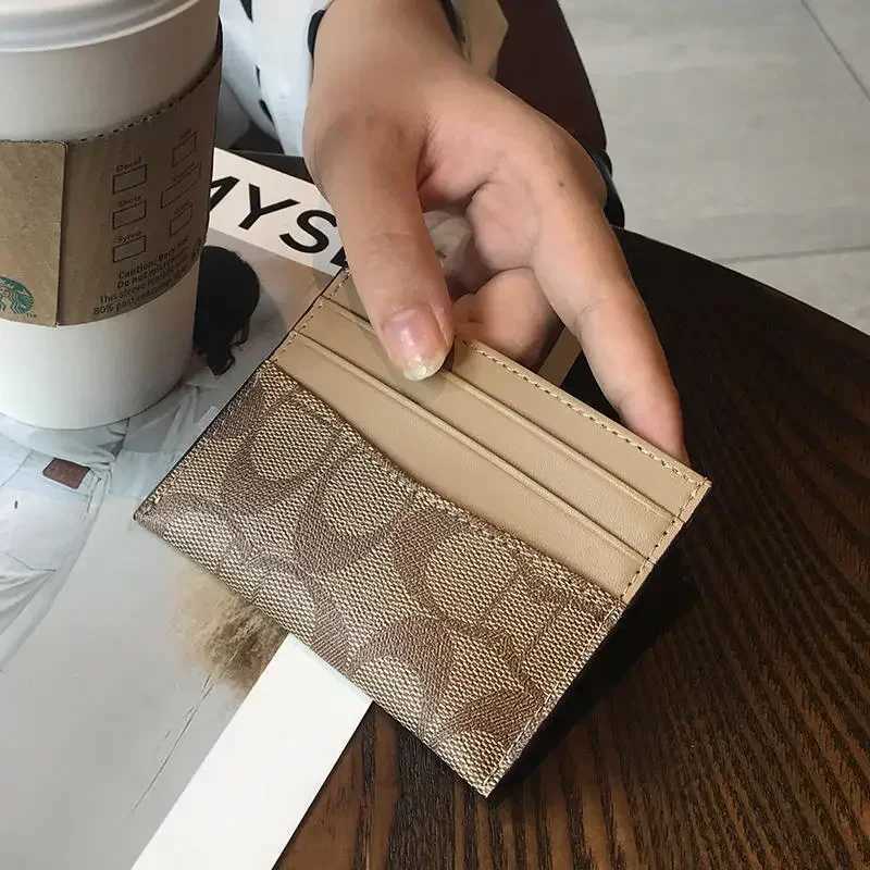 2025New Card holder for women compact ultra-thin exquisite and high-end card holder 2024 new anti-degaussing ins style cardW251120