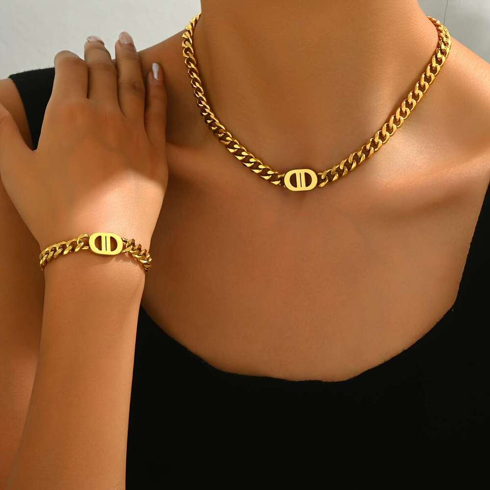 Style Women's Light Luxury Cuban Necklace Bracelet Set Niche Geometric Hip-hop Design Long Clavicle Chain Jewelry
