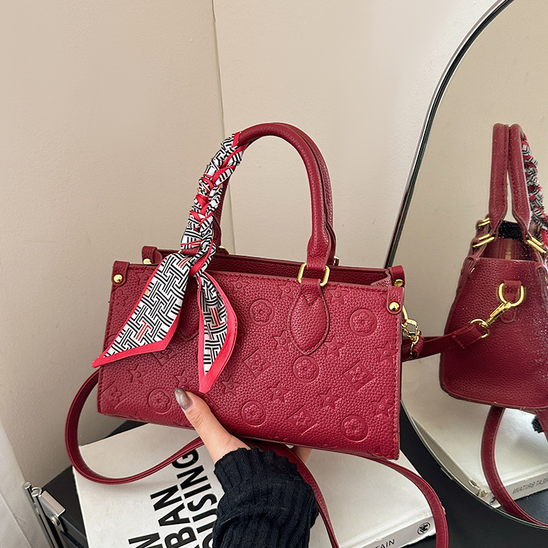 The New Autumn And Winter Fashion Single-Shoulder Crossbody Handbag Is Simple And Elegant