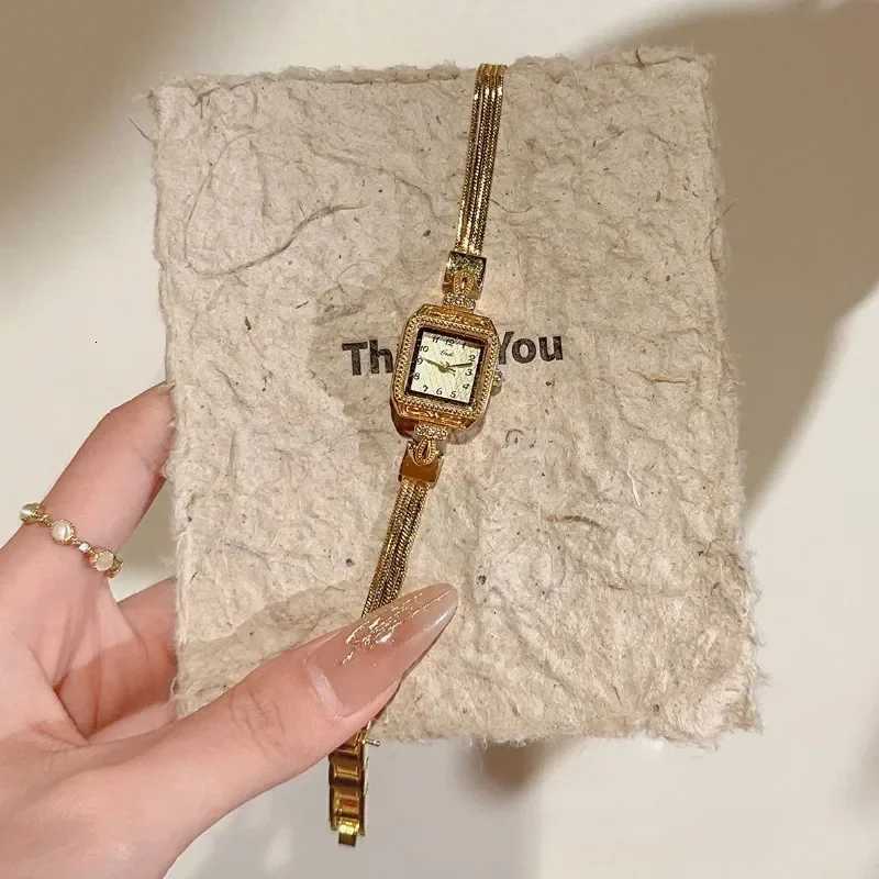 Luxury Exquisite Gold Quartz Watch Women Fashion Square Dial Diamond Ladies Watch Simple Elegant Female Clock Gift Reloj MujerXJ251120