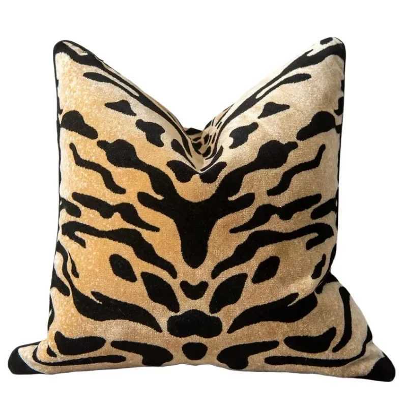 Pillow Case Luxury Tiger Pattern Cushion Cover Design High-end Leopard Flocked Velvet Cover Decorative case for Livingroom C251120