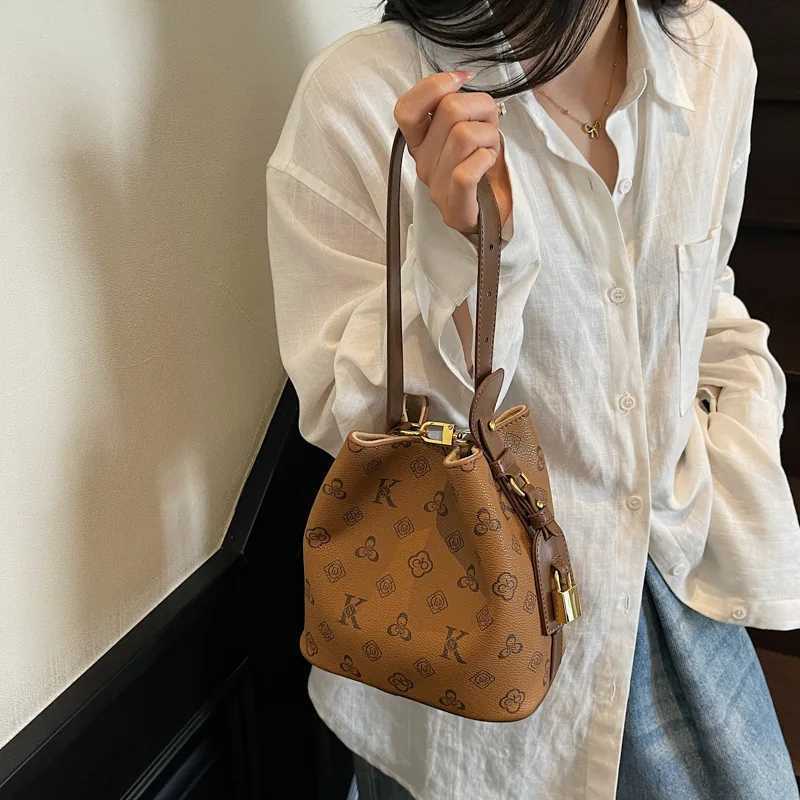 Designer Inspired Mogram Bucket Bag for Wen 2025 Spacious Crossbody Bag Chic Shoder Purse Vegan Leather Fi Y251120