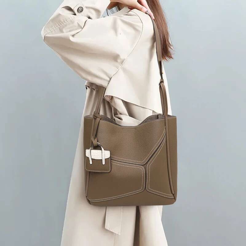 Aidrani New Women's Genuine Leather Bag, 100% Soft Cowhide Material Handbag, Portable Outdoor Bag