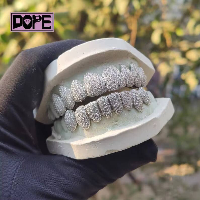 Custom Vvs Hip Hop Grillz Teeth Grills Honeycomb Setting Iced Out 925 Silver Body Jewelry Moissanite Grilliz