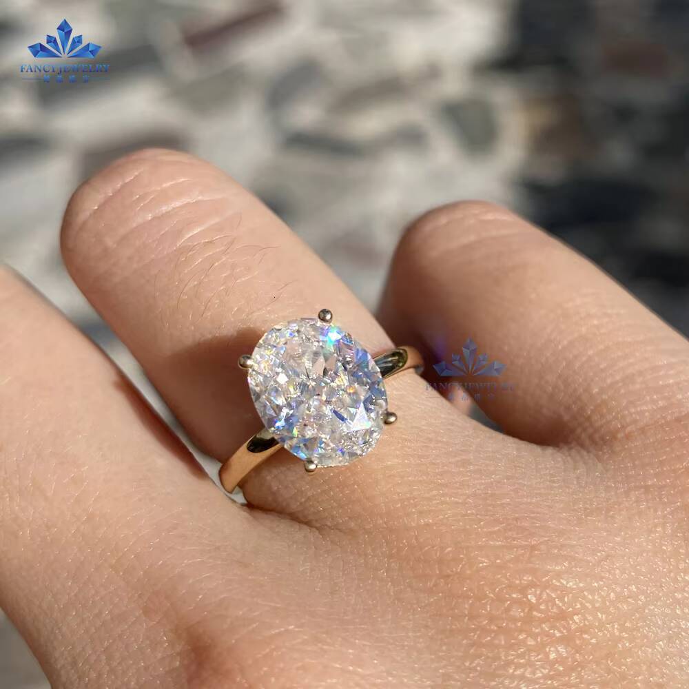 Unisex 811mm Oval Cut Moissanite Gemstone Rings 14K Gold Claw Setting Ring for Engagement and Weddings