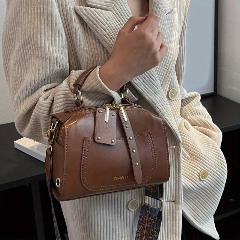 Crossbody Bags for Wen Shoder Bag Minimalist Purse and Handbag Designer Bags Mother Kids Bag for Girl Sac Main Femme Y251120