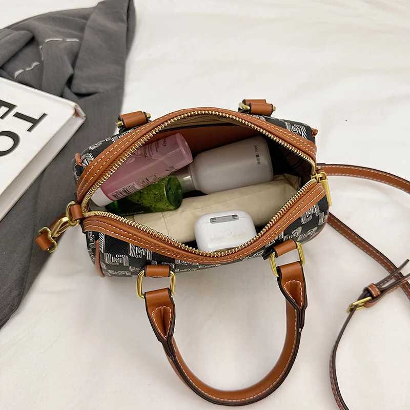 New Wens Bag - Simple Mogram Design High-End Texture Shoder Crossbody Bag Y251120