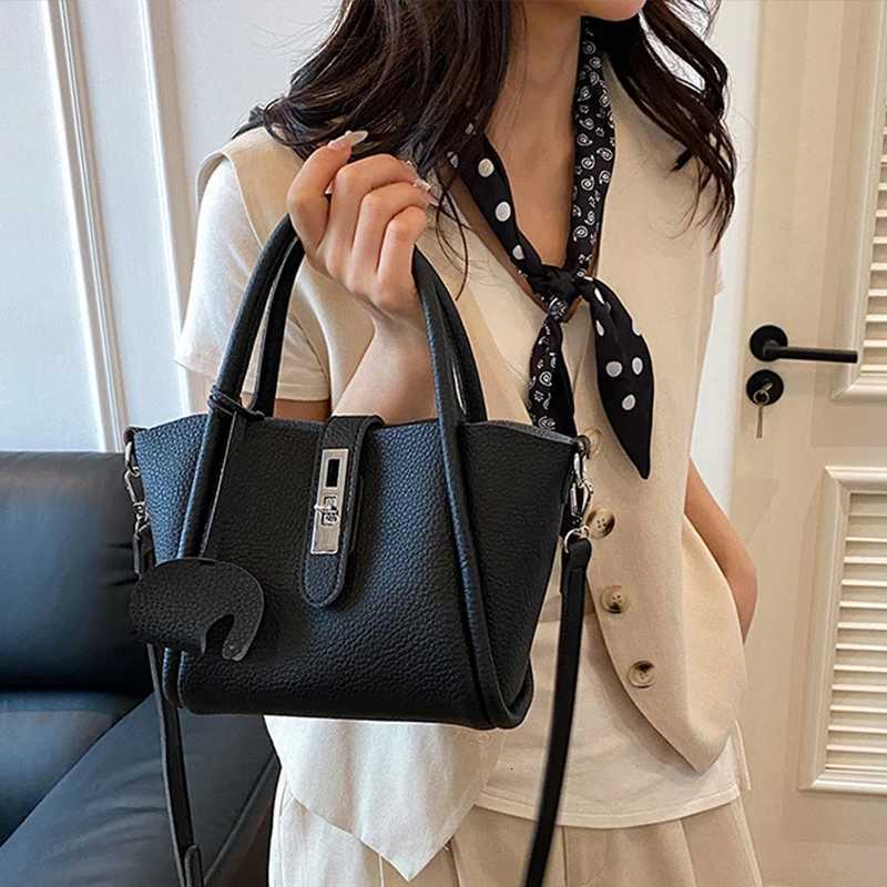 Fi Design Wen Bucket Bag Brand Trendy Basket Bag Versatile Simple Solid Color Texture Wens Bag Shoder Crossbody Bag Y251120