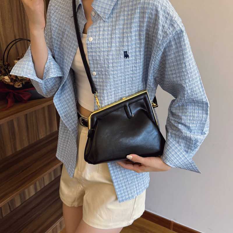 Famous design wens chain strap crossbody bag fi wens shoder bag casual and portable wens wallet Y251120