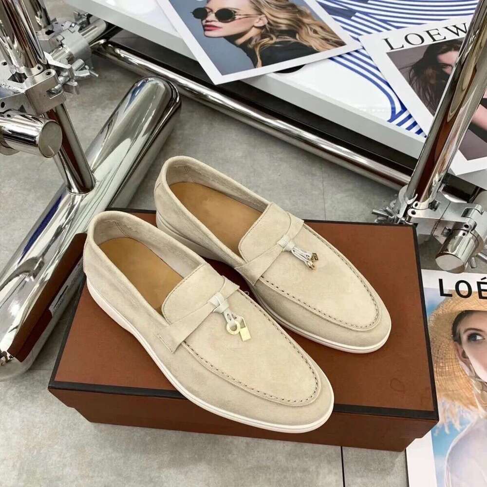 Suede Loafers Men Women Fashion High Quality Shoes Lady Round Toe Comfortable Female Slip-on Flat Lazy Slippers Sneakers