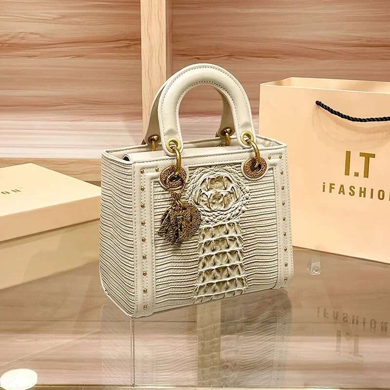 Designer bag handbags women New Arrival Crocodile Pattern Black PU Leather Handbag Luxury Small Top Handle Bag Rivets Decor Gold Charm