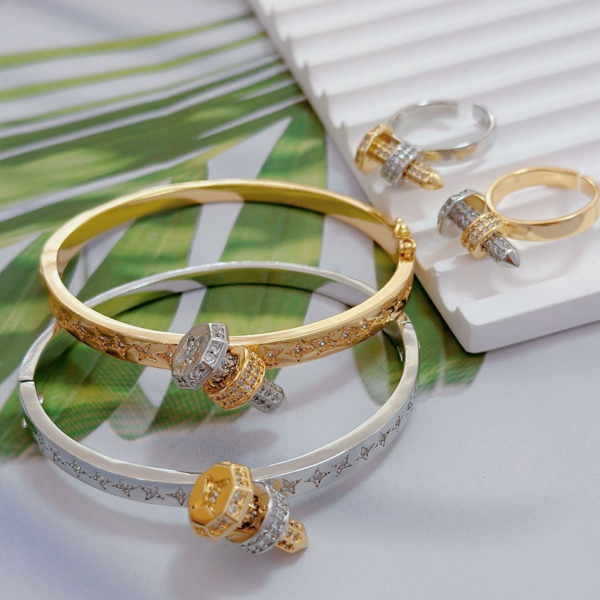 Luxury Brand Designer Jewelry European And American Nail Inlaid Zircon Bra With Diamonds Copper Plated Light Luxury Fashion Niche Hip-Hop Exquisite Go