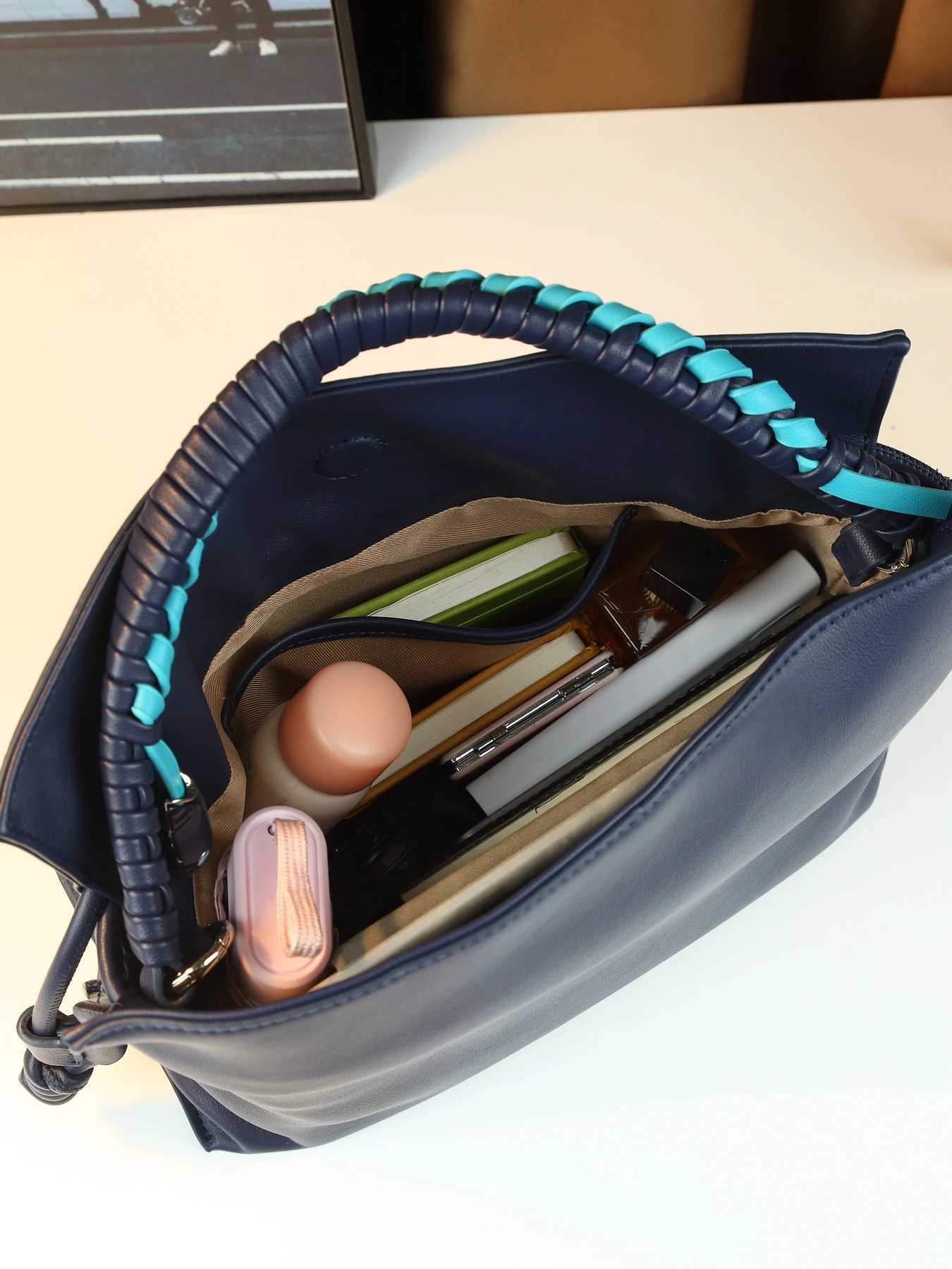 Fi casual portable drstring lucky bag foreign style woven hand-held handbag persali wens bag Y251120