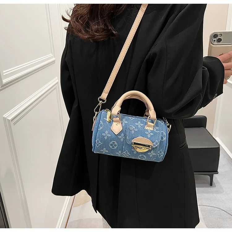 Trendy Denim Crossbody Bag - Stylish Round Tube Purse for Wen Handheld Shoder Carry Casual PartyDurable Cott Y251120