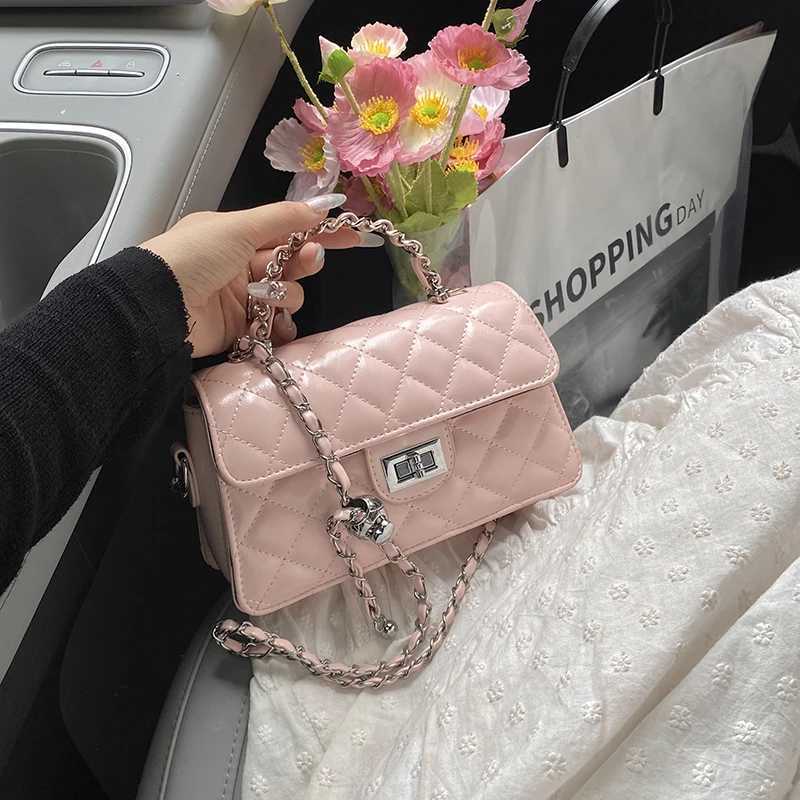 High-end ins trendy hand-carrying small square bag 2025 new fiable small fragrance diamd shoder bag simple wens bag Y251120